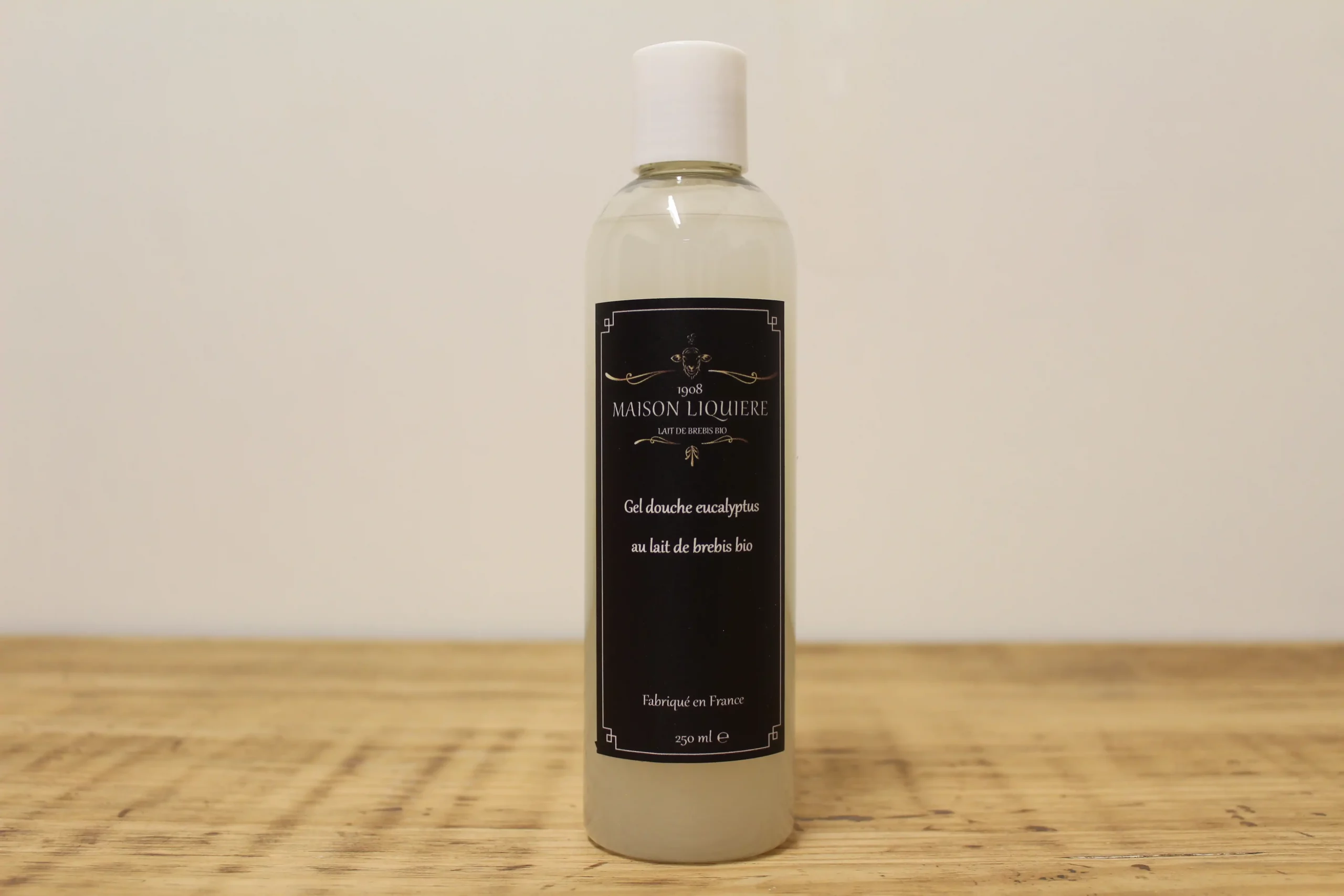 Eucalyptus shower gel with organic sheep's milk