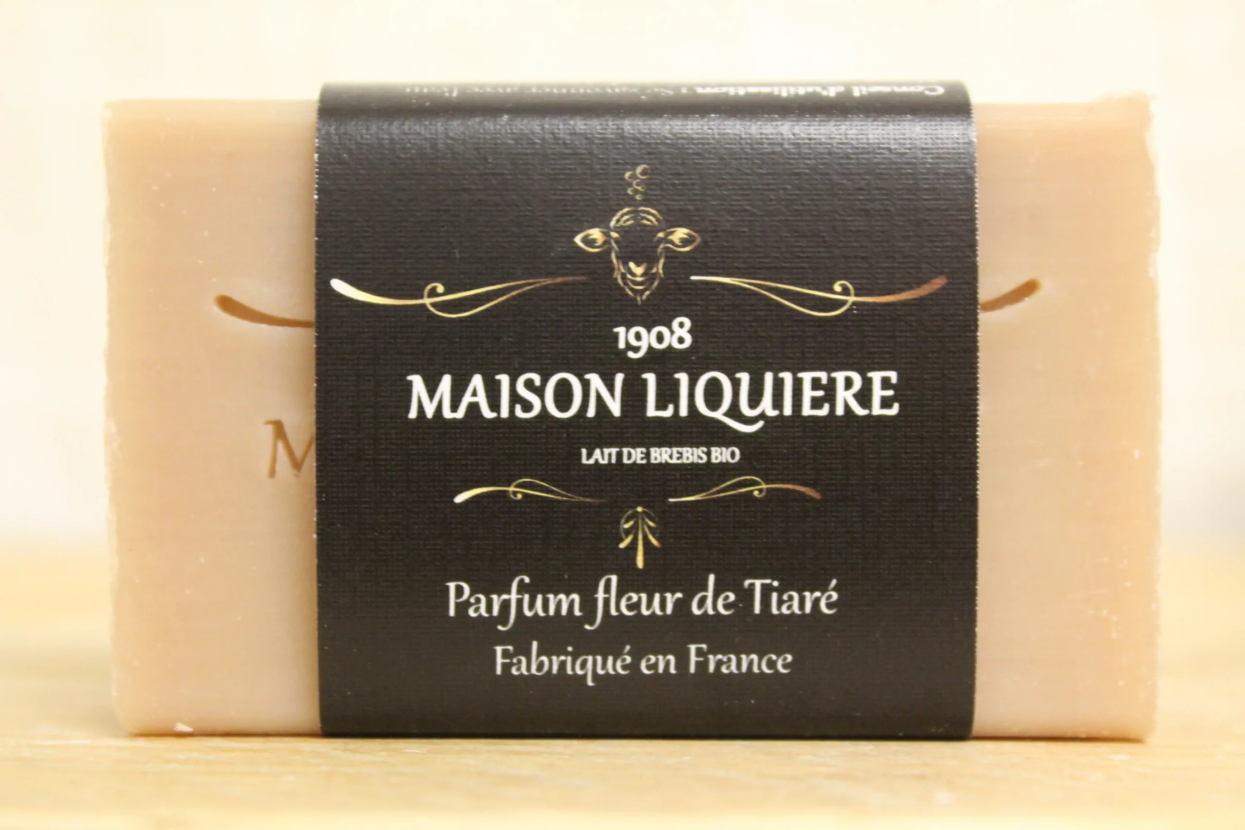 Savon fleur de tiare au lait de brebis bio